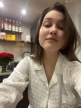 KikiWatson online show from December 2024 05:39:01 PM