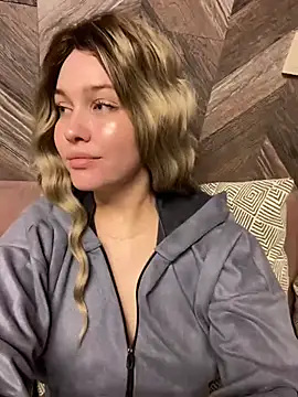 KikiWatson online show from December 2024 11:18:02 AM