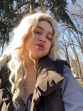 KikiWatson online show from January 2025 11:11:01 AM