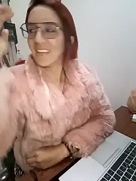 Snapshot of your_red_rose_ chatting on December 2024 04:31:01 PM your red rose online show from December 2024 04:31:01 PM