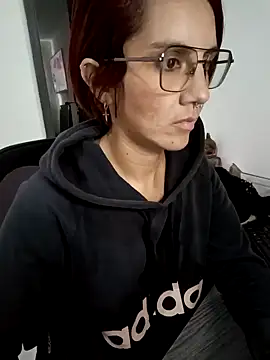 Snapshot of your_red_rose_ chatting on January 2025 10:35:01 PM your red rose online show from January 2025 10:35:01 PM