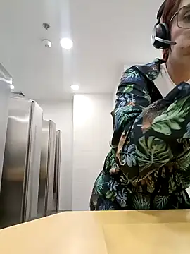 Snapshot of your_red_rose_ chatting on January 2025 07:16:01 PM your red rose online show from January 2025 07:16:01 PM