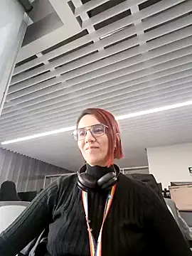 Snapshot of your_red_rose_ chatting on January 2025 04:19:02 PM your red rose online show from January 2025 04:19:02 PM