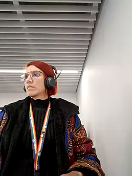 Snapshot of your_red_rose_ chatting on February 2025 03:29:01 PM your red rose online show from February 2025 03:29:01 PM