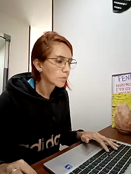 Snapshot of your_red_rose_ chatting on February 2025 04:20:02 PM your red rose online show from February 2025 04:20:02 PM