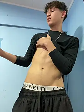 LatinBoysxxx online show from May 2026 07:54:02 PM