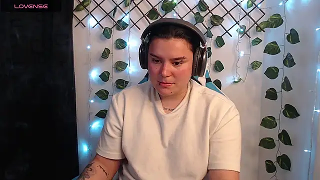 Nika 1  online show from May 2026 12:38:01 AM
