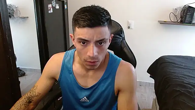 Snapshot of kv___xxx_ chatting on March 2026 06:05:02 PM kv xxx online show from March 2026 06:05:02 PM