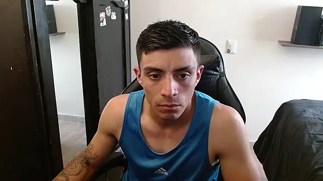 Snapshot of kv___xxx_ chatting on March 2026 09:21:02 PM kv xxx online show from March 2026 09:21:02 PM