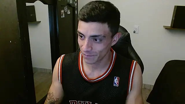 Snapshot of kv___xxx_ chatting on March 2026 09:40:02 PM kv xxx online show from March 2026 09:40:02 PM