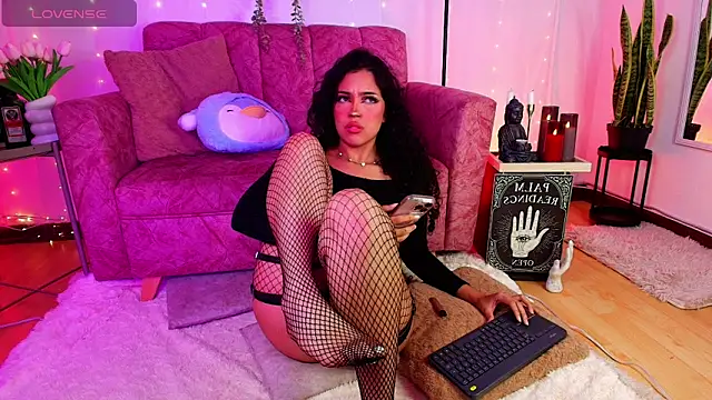 Sara Jhonson online show from May 2026 11:45:02 PM