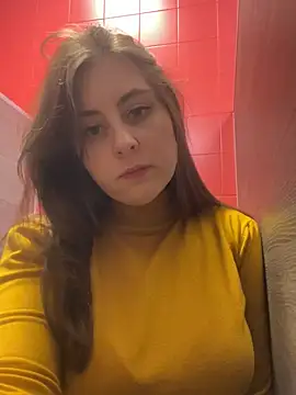 Snapshot of Topvi_ chatting on December 2024 12:01:02 PM Topvi online show from December 2024 12:01:02 PM