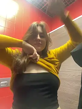 Snapshot of Topvi_ chatting on January 2025 11:54:02 AM Topvi online show from January 2025 11:54:02 AM