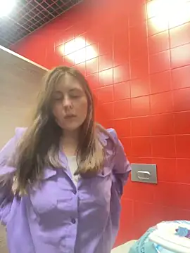 Snapshot of Topvi_ chatting on January 2025 12:50:02 PM Topvi online show from January 2025 12:50:02 PM