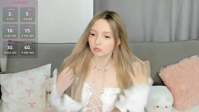 mendaciouss online show from October 2025 04:44:02 AM