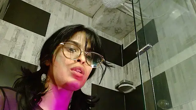 AlessiaVal  online show from April 2026 04:26:02 PM