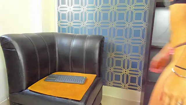 yulianademond66 online show from January 2025 02:03:02 PM