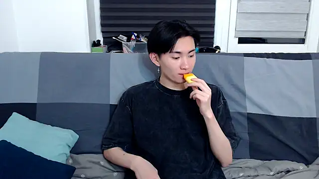 Miram Yu online show from January 2025 09:51:02 PM