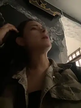 HannaRhodes online show from November 2025 12:08:02 PM