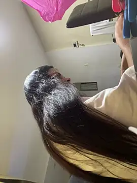 HannaRhodes online show from January 2026 03:00:02 AM