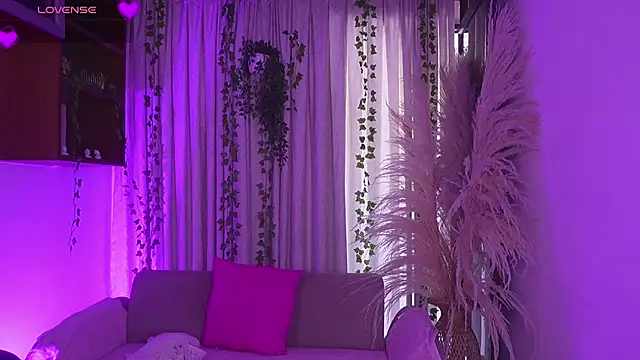 HannaRhodes online show from March 2026 02:21:01 PM