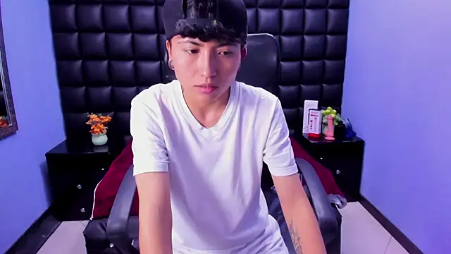 Snapshot of Im_Mathias chatting on October 2025 09:13:02 PM Im Mathias online show from October 2025 09:13:02 PM