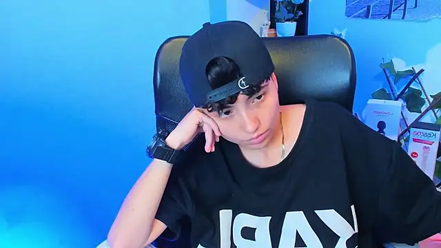 Snapshot of Im_Mathias chatting on December 2025 03:08:02 PM Im Mathias online show from December 2025 03:08:02 PM