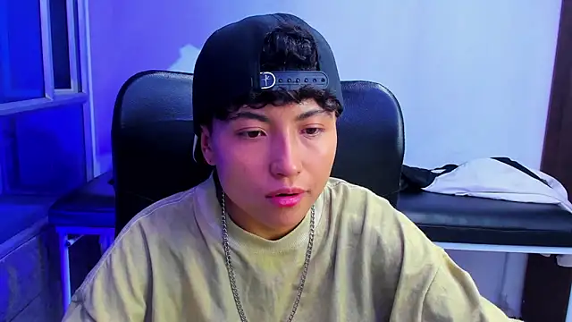 Snapshot of Im_Mathias chatting on January 2026 03:42:02 AM Im Mathias online show from January 2026 03:42:02 AM