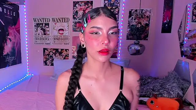 Luna-Chann online show from January 2025 08:22:01 PM