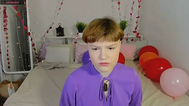 DreamyLuna online show from January 2025 10:02:01 PM