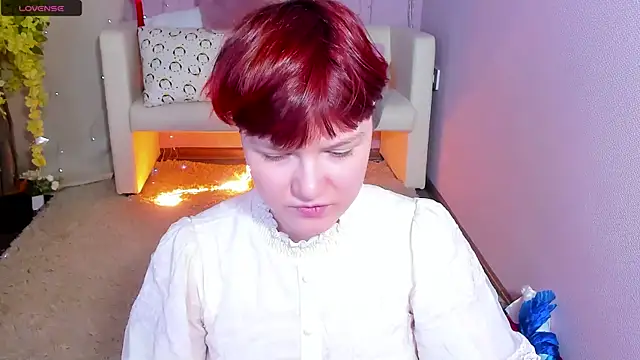 DreamyLuna online show from March 2025 08:38:02 PM