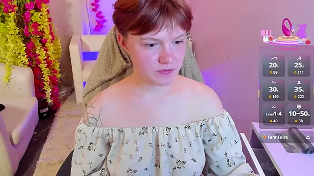 DreamyLuna online show from September 2025 08:42:02 PM