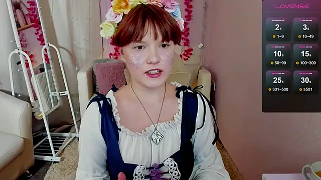 DreamyLuna online show from November 2025 08:33:02 PM