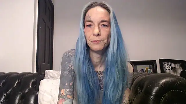 Snapshot of RavenryderUK chatting on December 2024 08:26:02 PM RavenryderUK online show from December 2024 08:26:02 PM