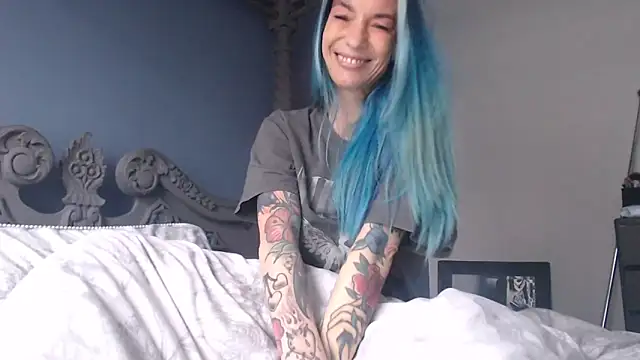 Snapshot of RavenryderUK chatting on January 2025 12:41:01 PM RavenryderUK online show from January 2025 12:41:01 PM