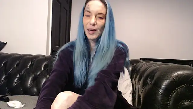 Snapshot of RavenryderUK chatting on January 2025 10:08:02 PM RavenryderUK online show from January 2025 10:08:02 PM