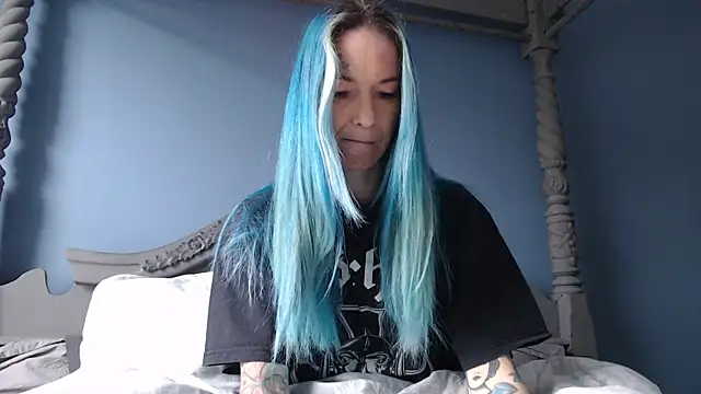 Snapshot of RavenryderUK chatting on January 2025 09:55:01 AM RavenryderUK online show from January 2025 09:55:01 AM