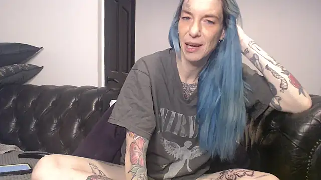 Snapshot of RavenryderUK chatting on February 2025 09:56:02 PM RavenryderUK online show from February 2025 09:56:02 PM