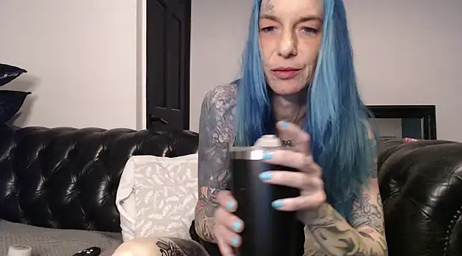 Snapshot of RavenryderUK chatting on March 2025 09:57:01 PM RavenryderUK online show from March 2025 09:57:01 PM