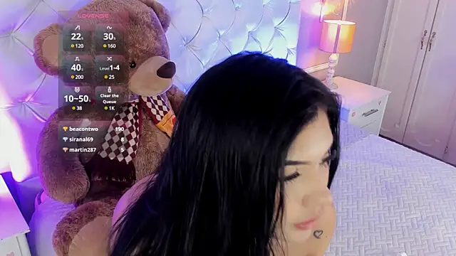 Snapshot of scarlet_hill chatting on December 2024 05:15:01 PM scarlet hill online show from December 2024 05:15:01 PM