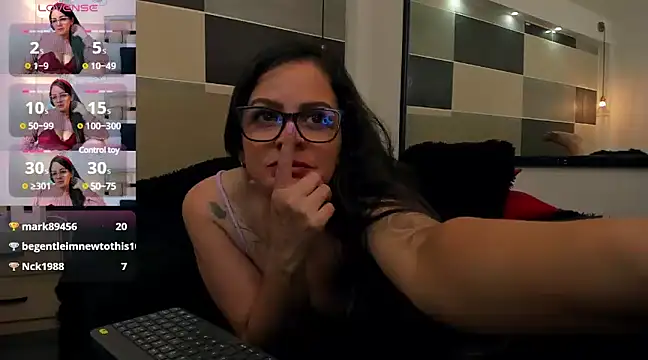 Zara Jackson online show from February 2025 11:06:01 PM