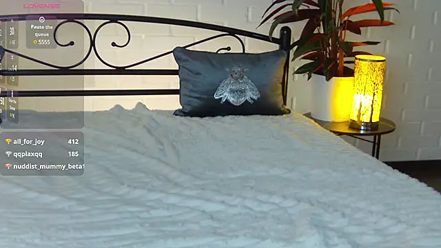  RiverLov online show from March 2025 12:12:01 AM