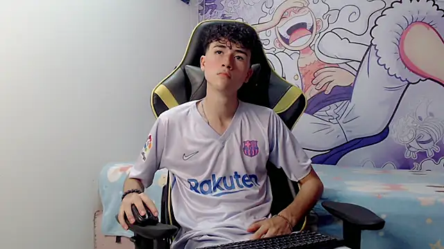 Snapshot of johnny_cagee chatting on December 2024 03:29:02 AM johnny cagee online show from December 2024 03:29:02 AM