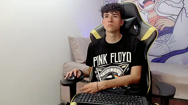 Snapshot of johnny_cagee chatting on January 2025 06:46:01 AM johnny cagee online show from January 2025 06:46:01 AM