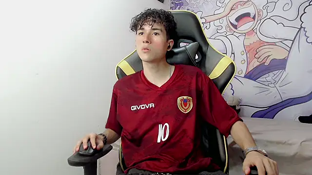 Snapshot of johnny_cagee chatting on January 2025 11:26:01 PM johnny cagee online show from January 2025 11:26:01 PM