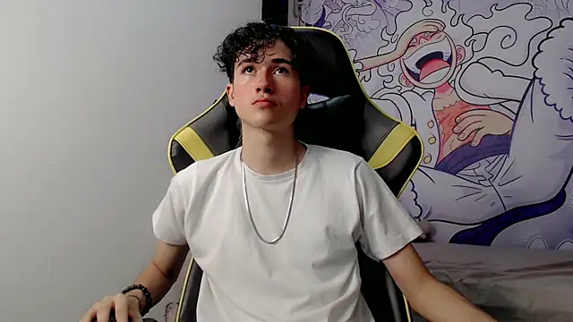 Snapshot of johnny_cagee chatting on January 2025 07:27:02 AM johnny cagee online show from January 2025 07:27:02 AM