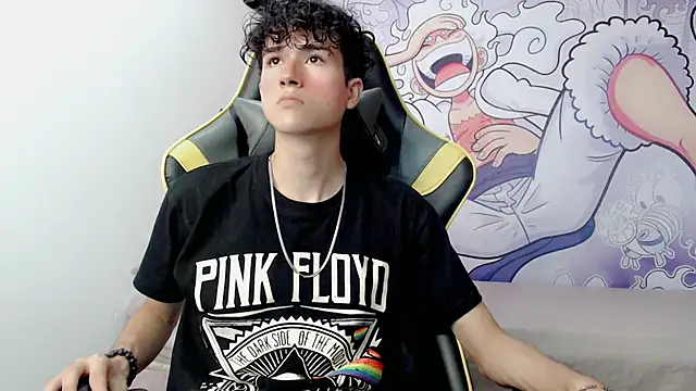 Snapshot of johnny_cagee chatting on January 2025 03:34:02 AM johnny cagee online show from January 2025 03:34:02 AM