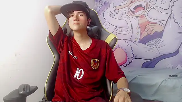 Snapshot of johnny_cagee chatting on February 2025 06:18:02 AM johnny cagee online show from February 2025 06:18:02 AM