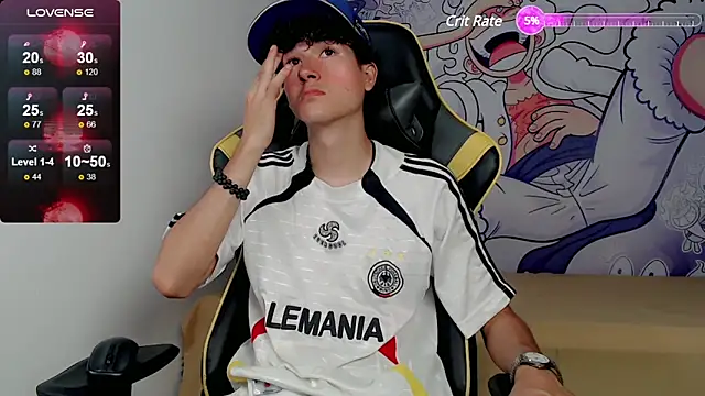 Snapshot of johnny_cagee chatting on March 2025 03:33:02 AM johnny cagee online show from March 2025 03:33:02 AM