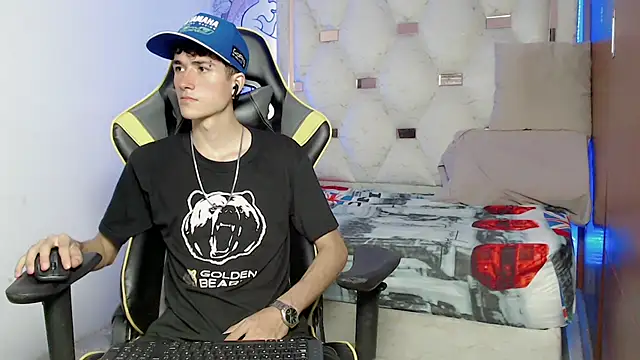 Snapshot of johnny_cagee chatting on September 2025 03:50:02 AM johnny cagee online show from September 2025 03:50:02 AM